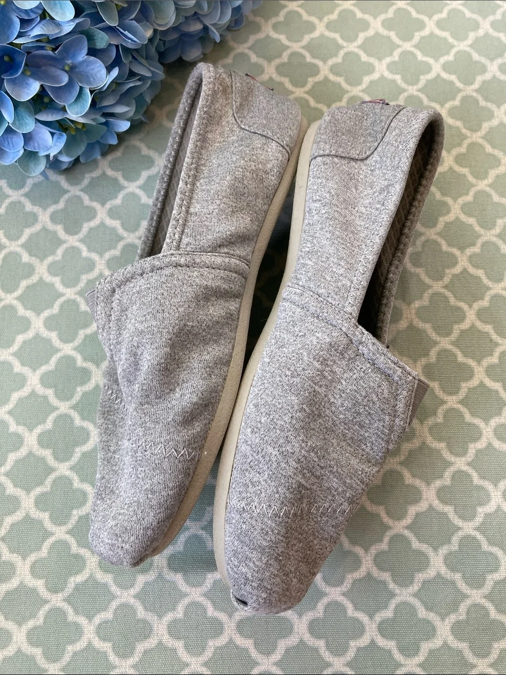 Bobs Skechers Gray Slip On Memory Foam Shoes 8